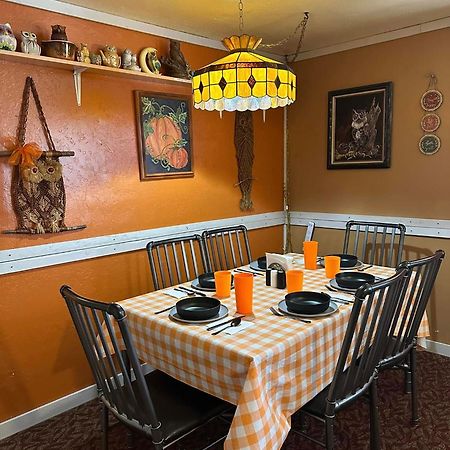 Ez 1 Mile To Fort Sill! Pumpkin Cottage Sleeps 9, Grills, Firepit, Laundry Lawton Eksteriør bilde