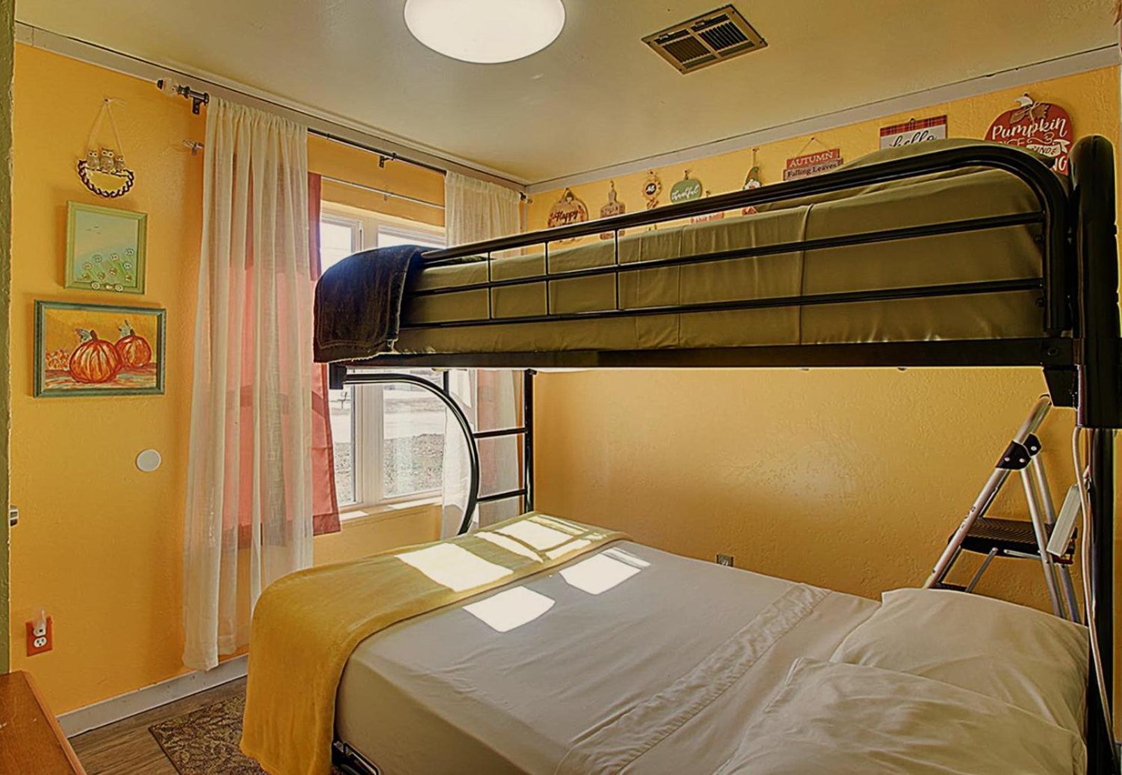 Ez 1 Mile To Fort Sill! Pumpkin Cottage Sleeps 9, Grills, Firepit, Laundry Lawton Eksteriør bilde