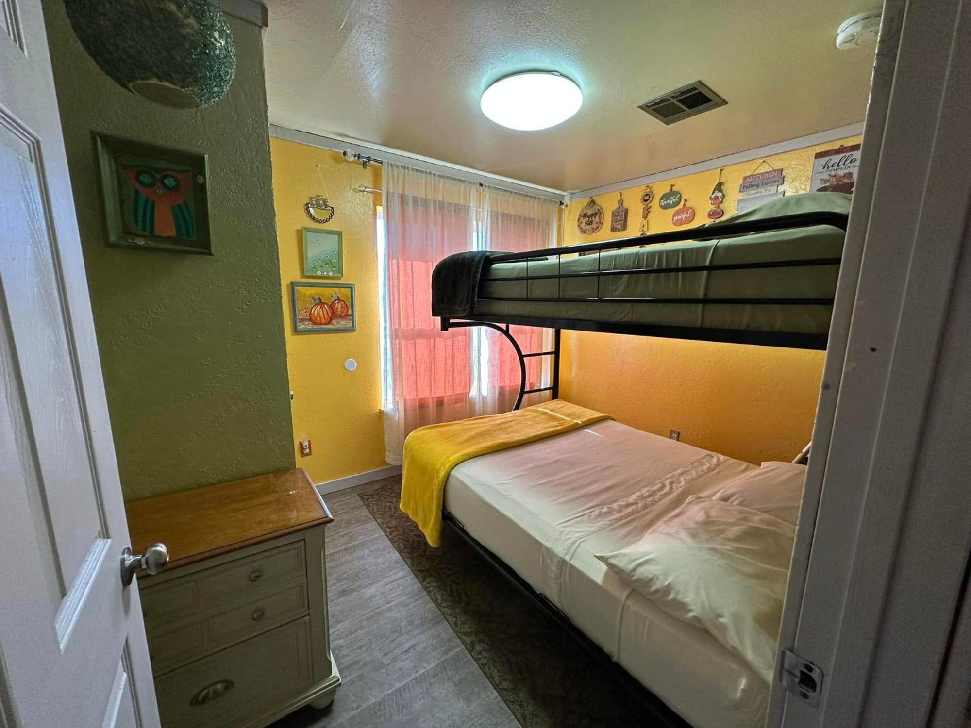 Ez 1 Mile To Fort Sill! Pumpkin Cottage Sleeps 9, Grills, Firepit, Laundry Lawton Eksteriør bilde